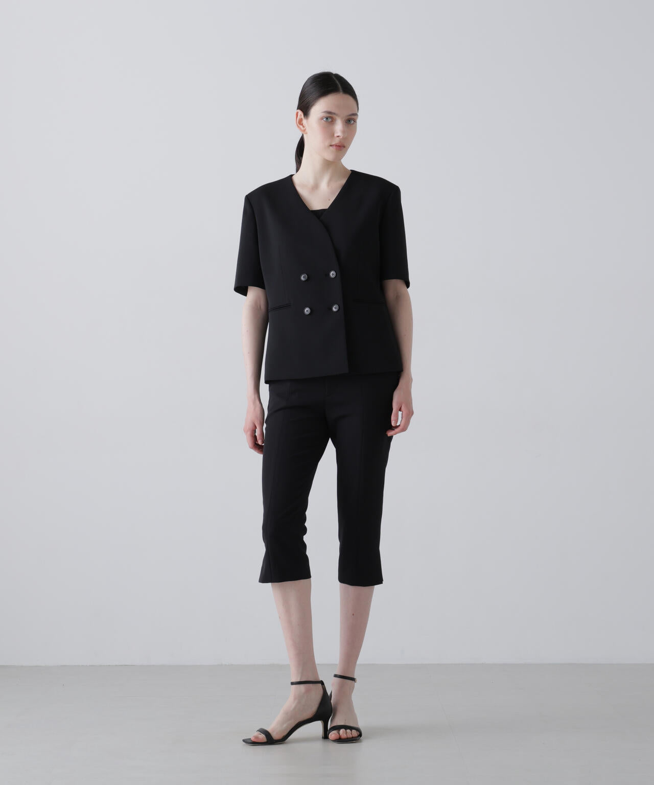 176cm B:80 W:60 H:88 着用サイズ：38