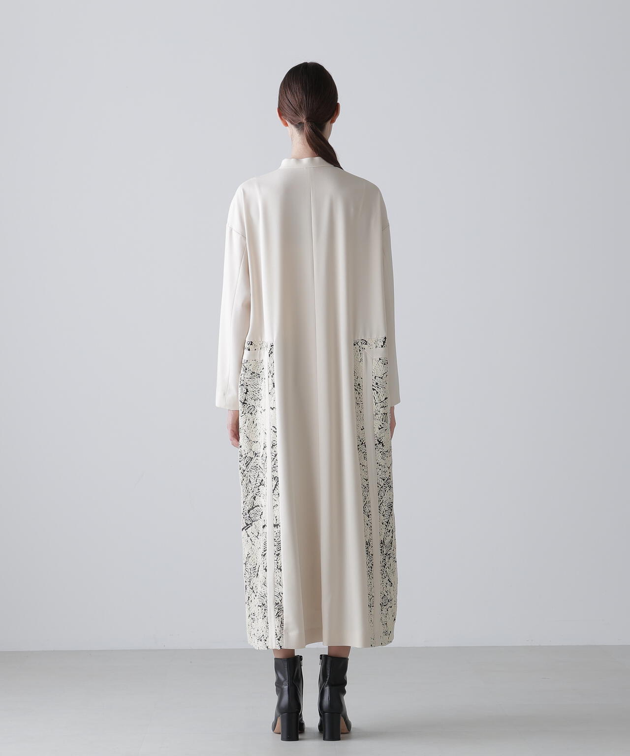 コードエンブロイダリーワンピース | ADORE（アドーア） ｜【公式