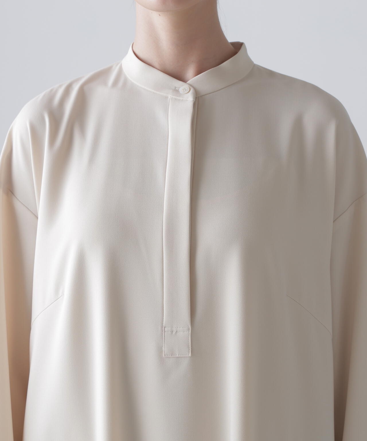 コードエンブロイダリーワンピース