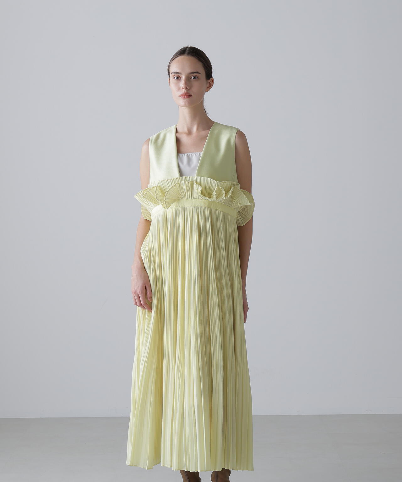 BLACK LABEL＞ハイツイストクレープワンピース | ADORE（アドーア