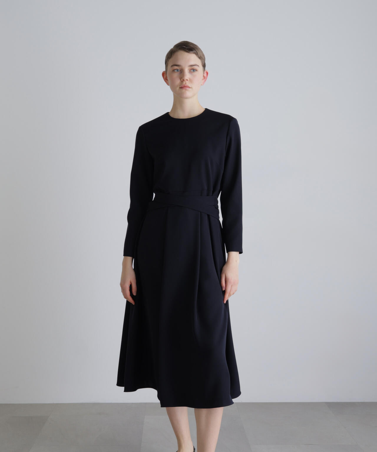 パウダリーダブルサテンワンピース