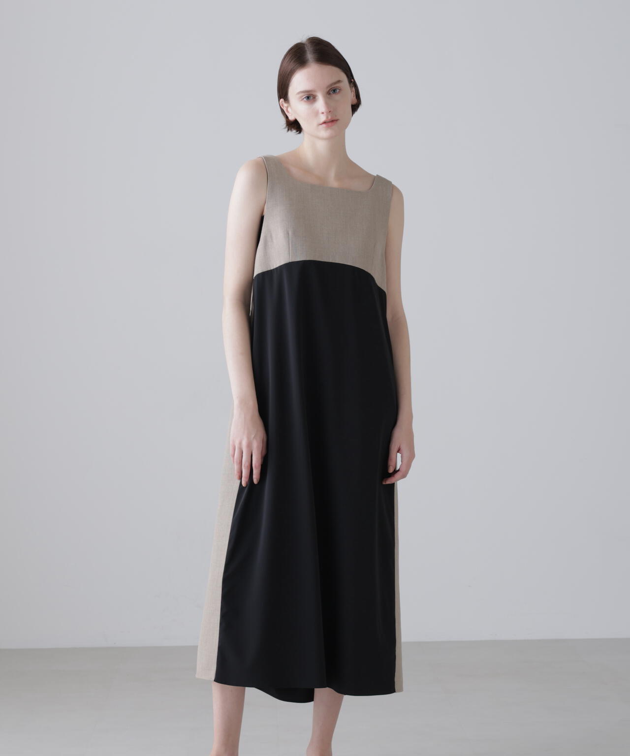 デュアルクロスワンピース