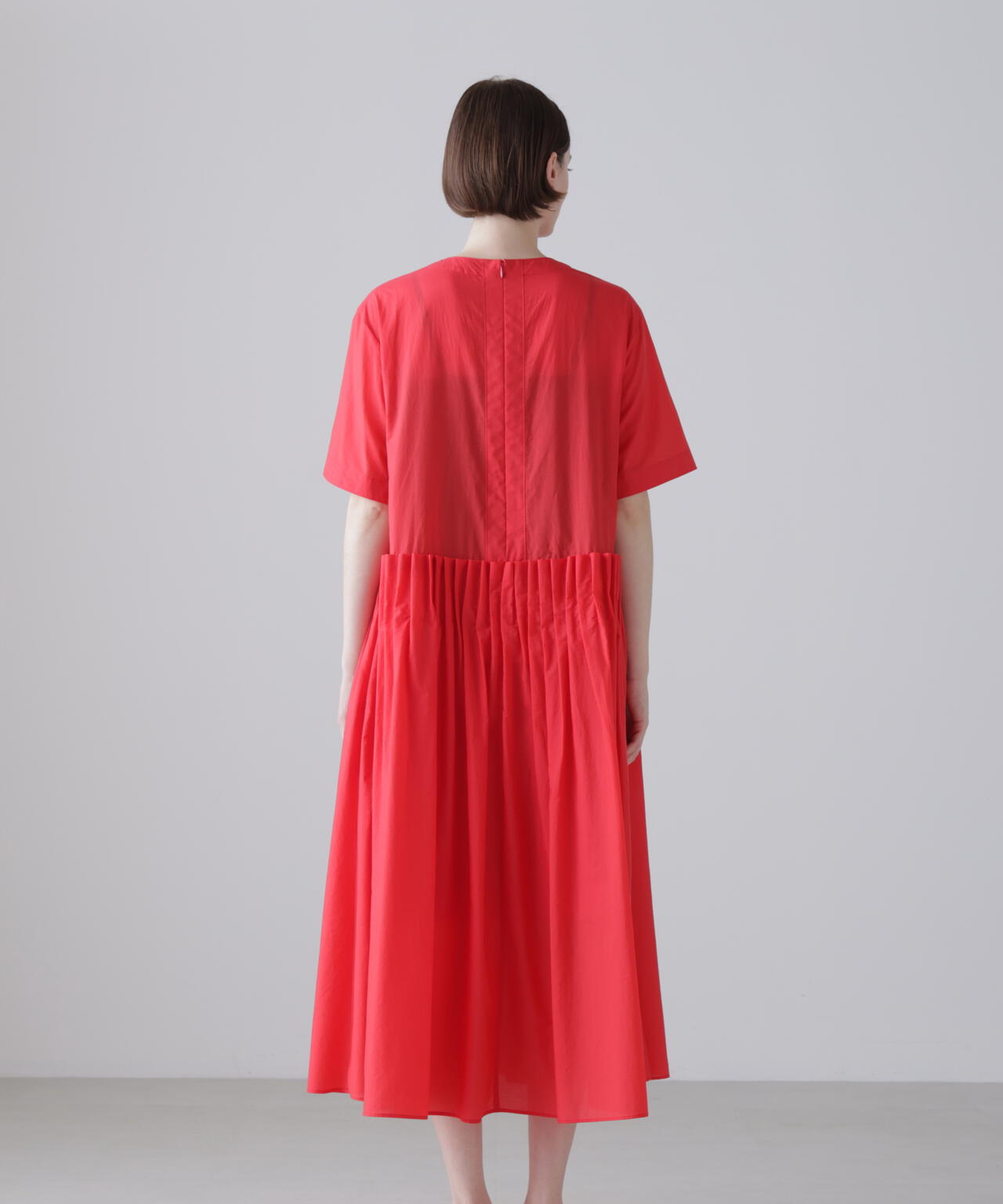ADORE(アドーア) 半袖カットソー サイズ38 M レディース美品  - レッド Vネック ADORE - ADORE(アドーア) 半袖カットソー サイズ38 M レディース美品