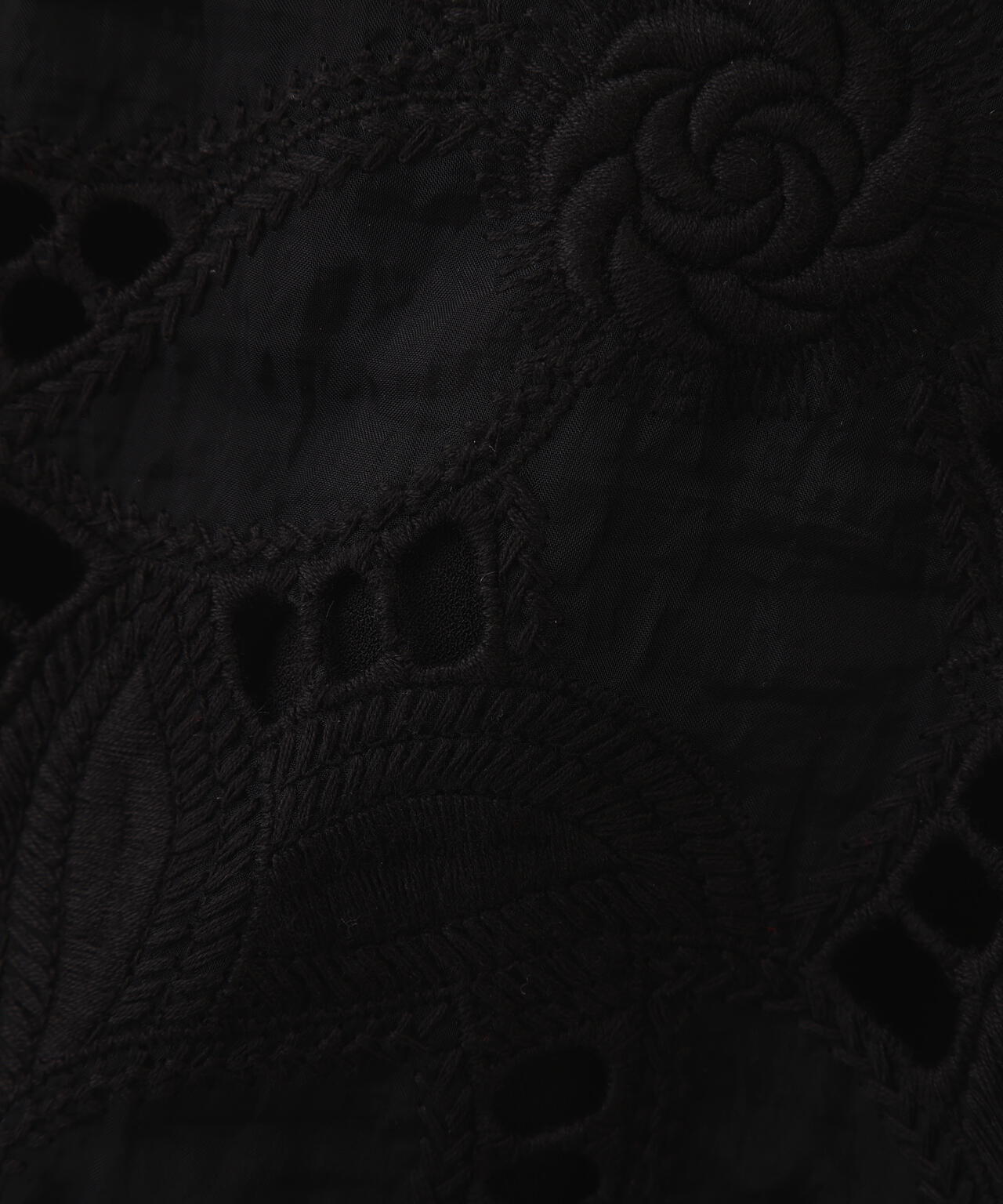 ガーデンエンブロイダリーワンピース