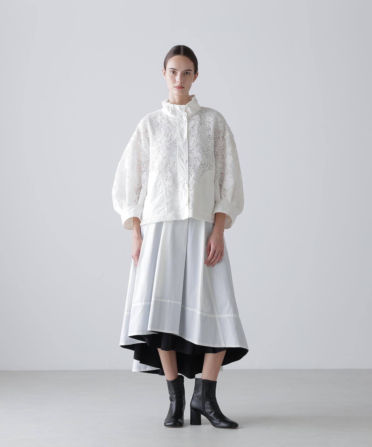 【極美品】現行品　ADORE アドーア プルーフナイロンタフタジャケット 38 ハイマルチタフタジャケット | ADORE（アドーア） ｜【公式