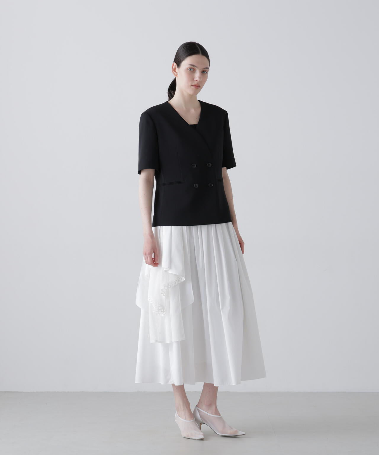 176cm B:80 W:60 H:88 着用サイズ：38