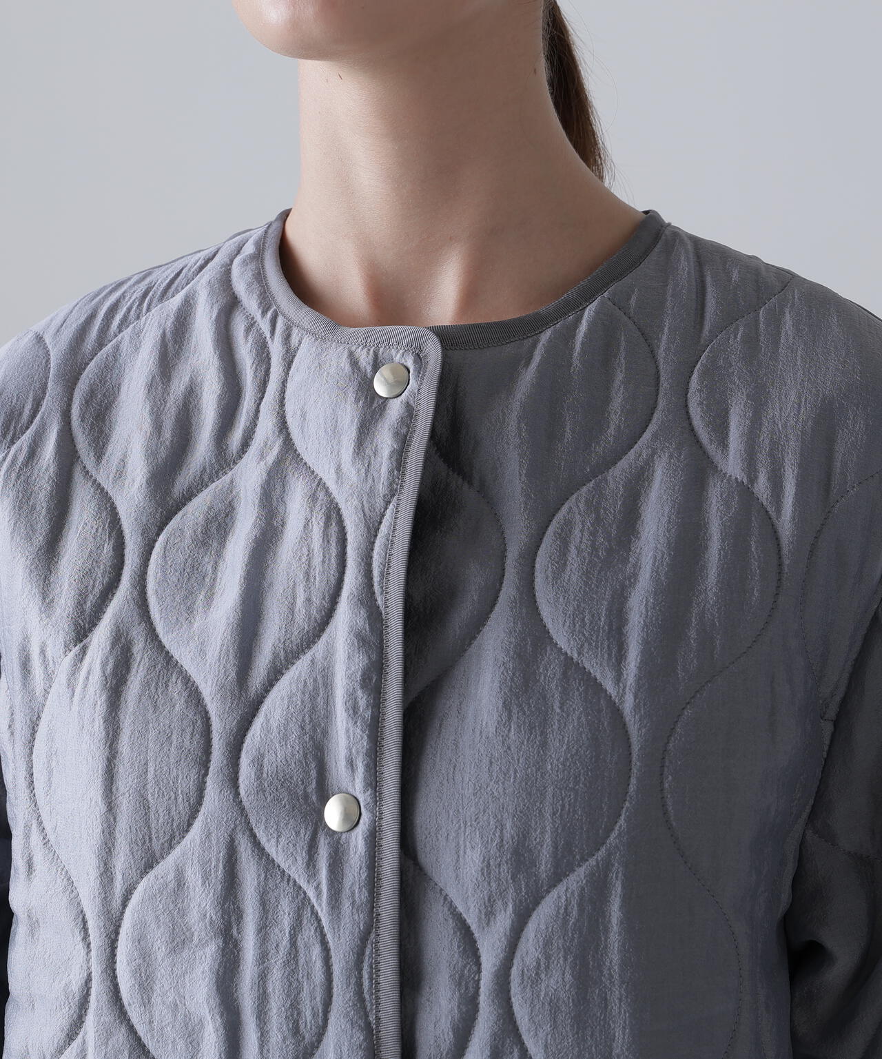 美品 アドーア ADORE キルティング ノーカラージャケット キルト 入学式 セール】 キルティングジャケット （テーラードジャケット）｜ADORE