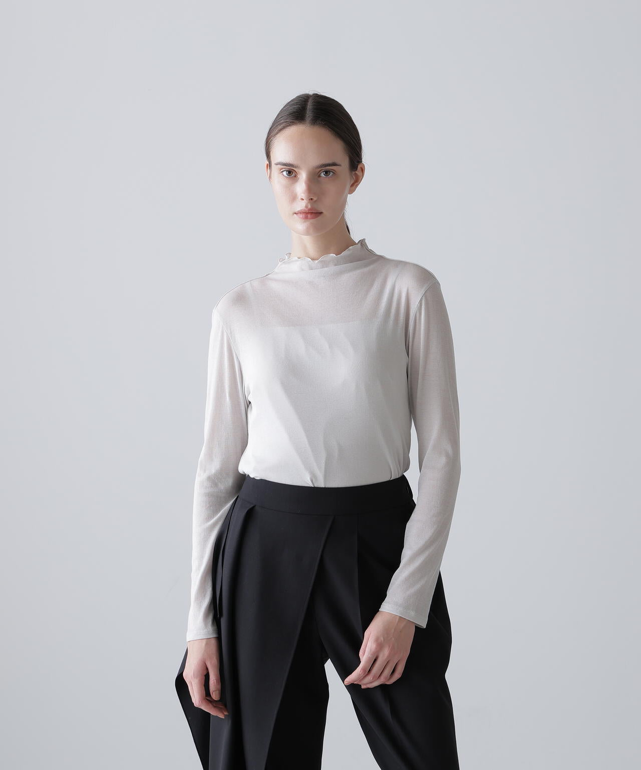 s*a様 美品　ADORE 黒 36 シアーフライストップス | ADORE（アドーア） ｜【公式】通販mix