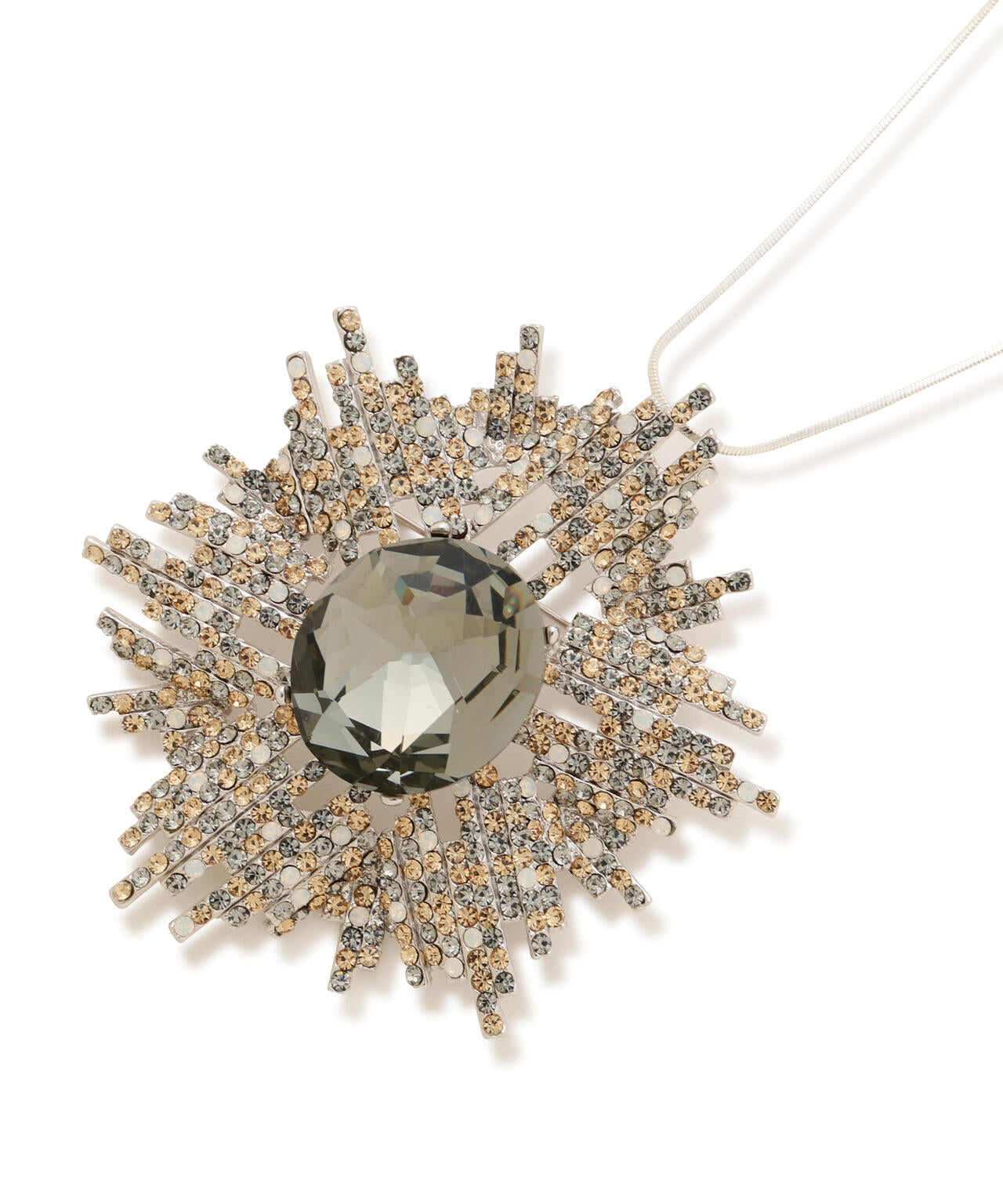 デコラティブブローチ