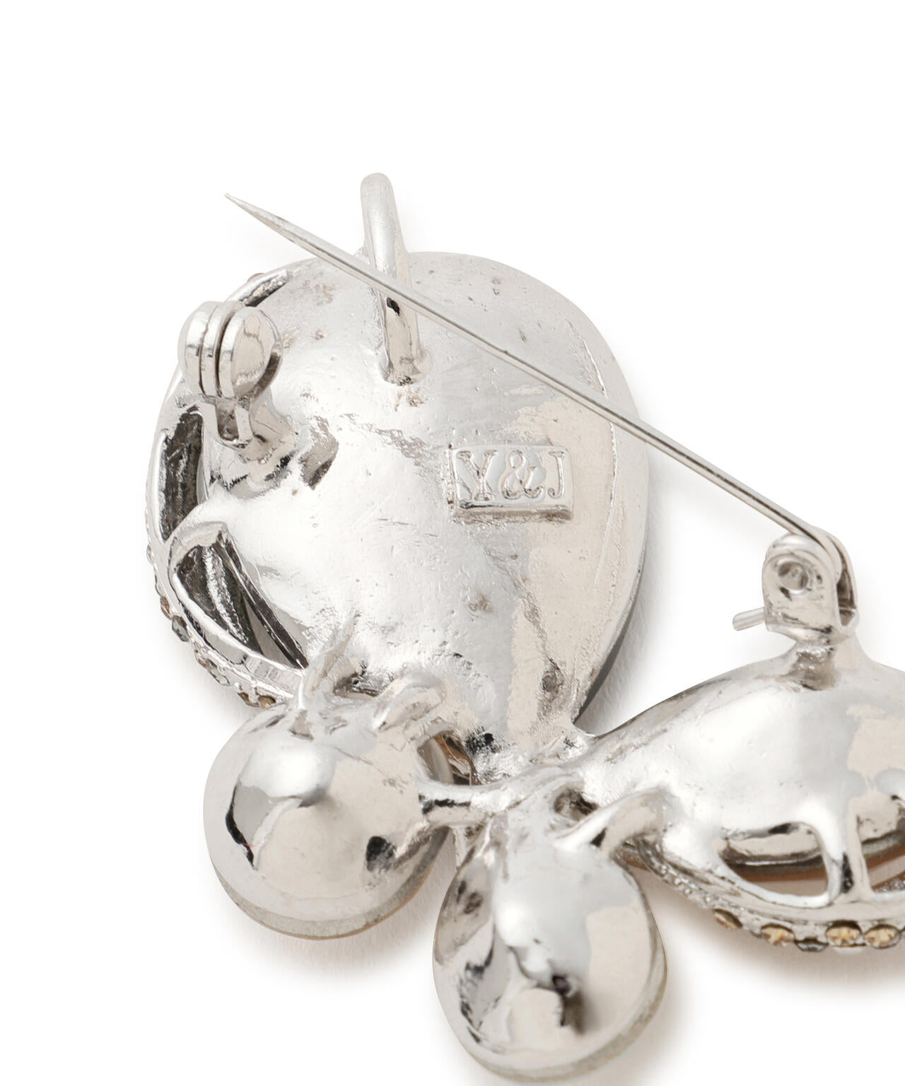 デコラティブブローチ