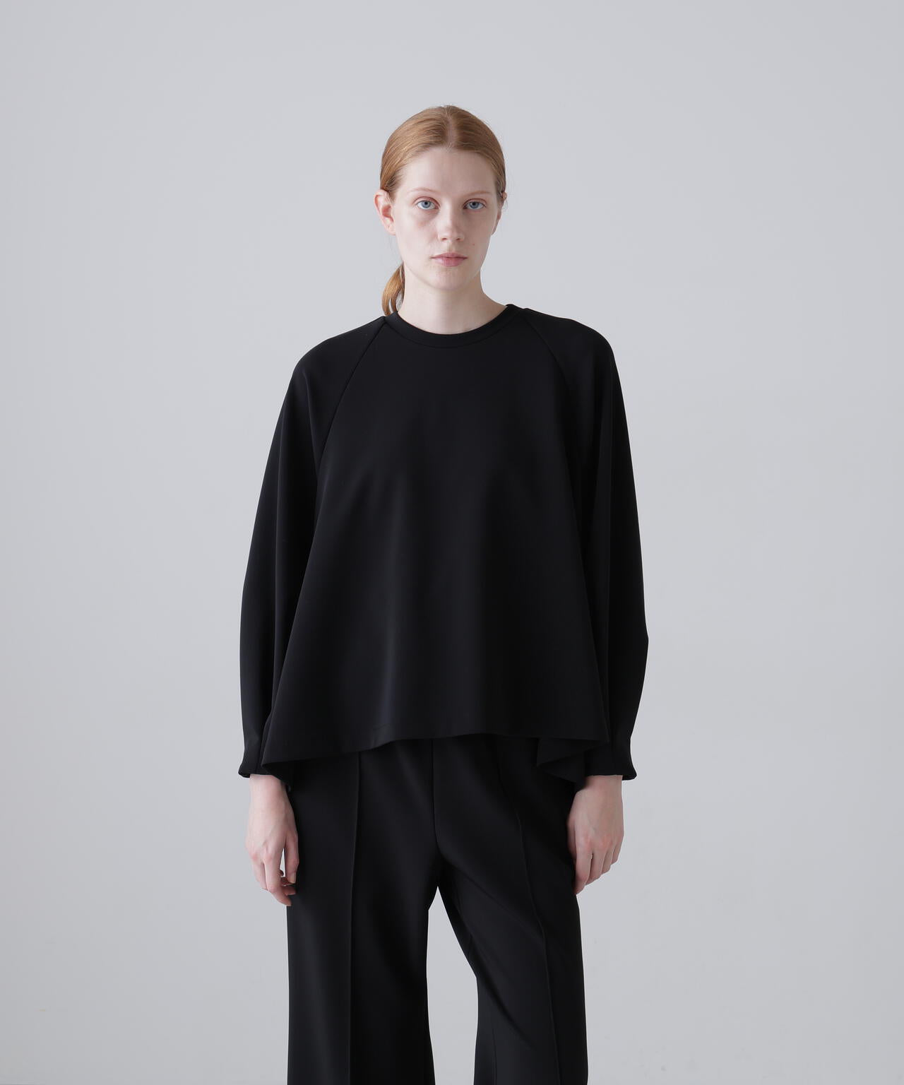 【美品】2025SS ADORE マットストレッチダンボールカットソー 38 黒 マットストレッチダンボールトップス | ADORE（アドーア） ｜【公式