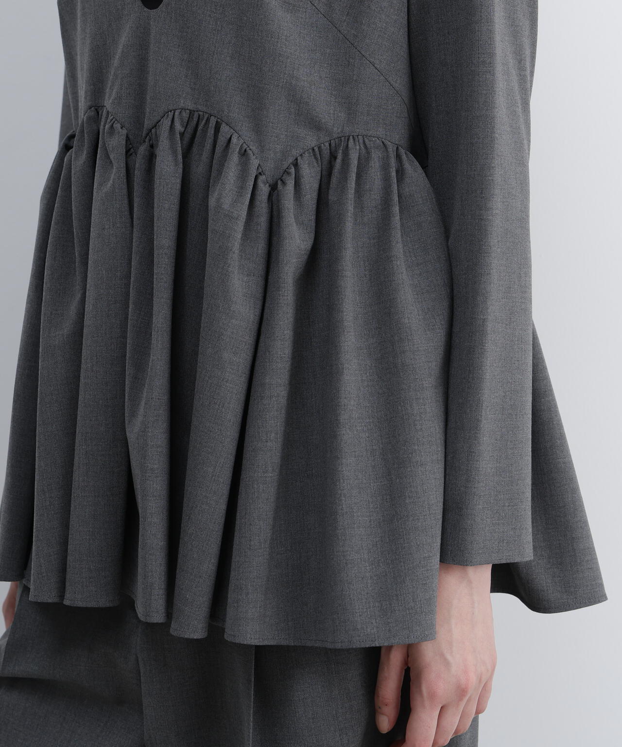 UNiPH＞ハイブリッドトロブラウス | ADORE（アドーア） ｜【公式】通販