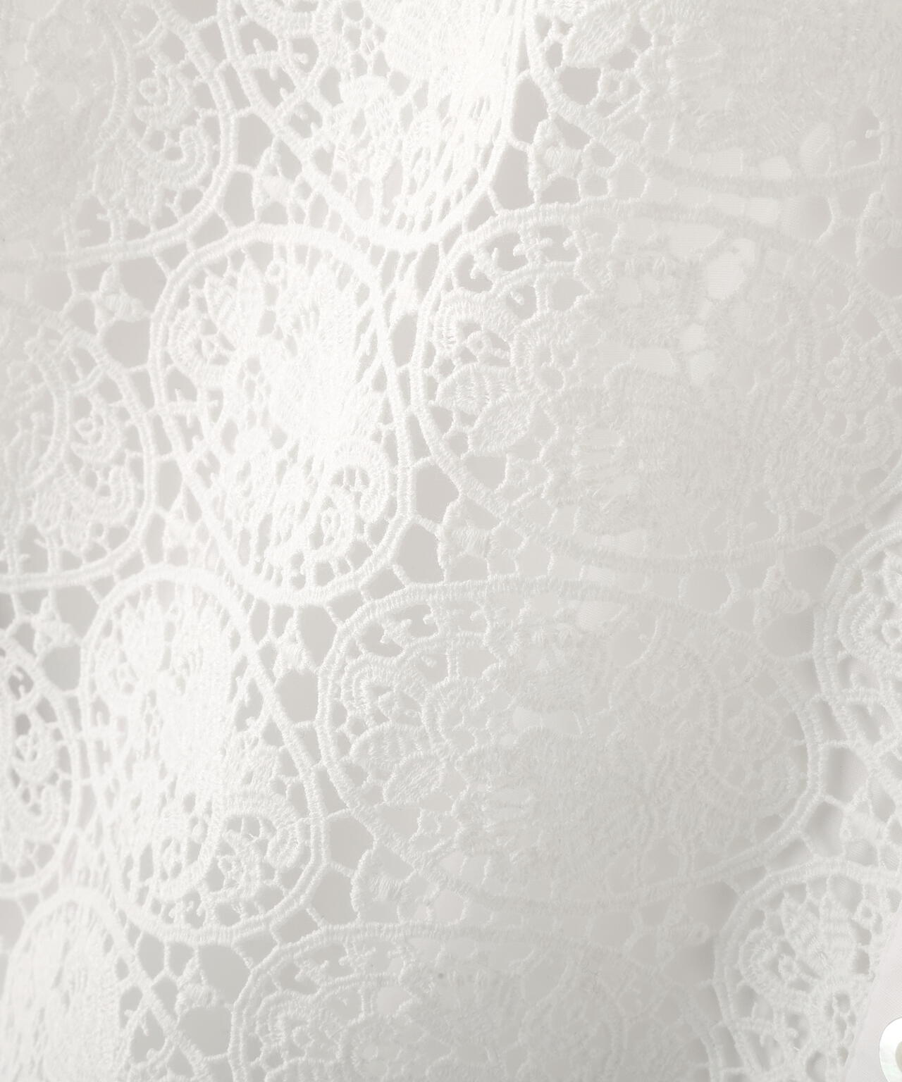 レーシーヘムブラウス