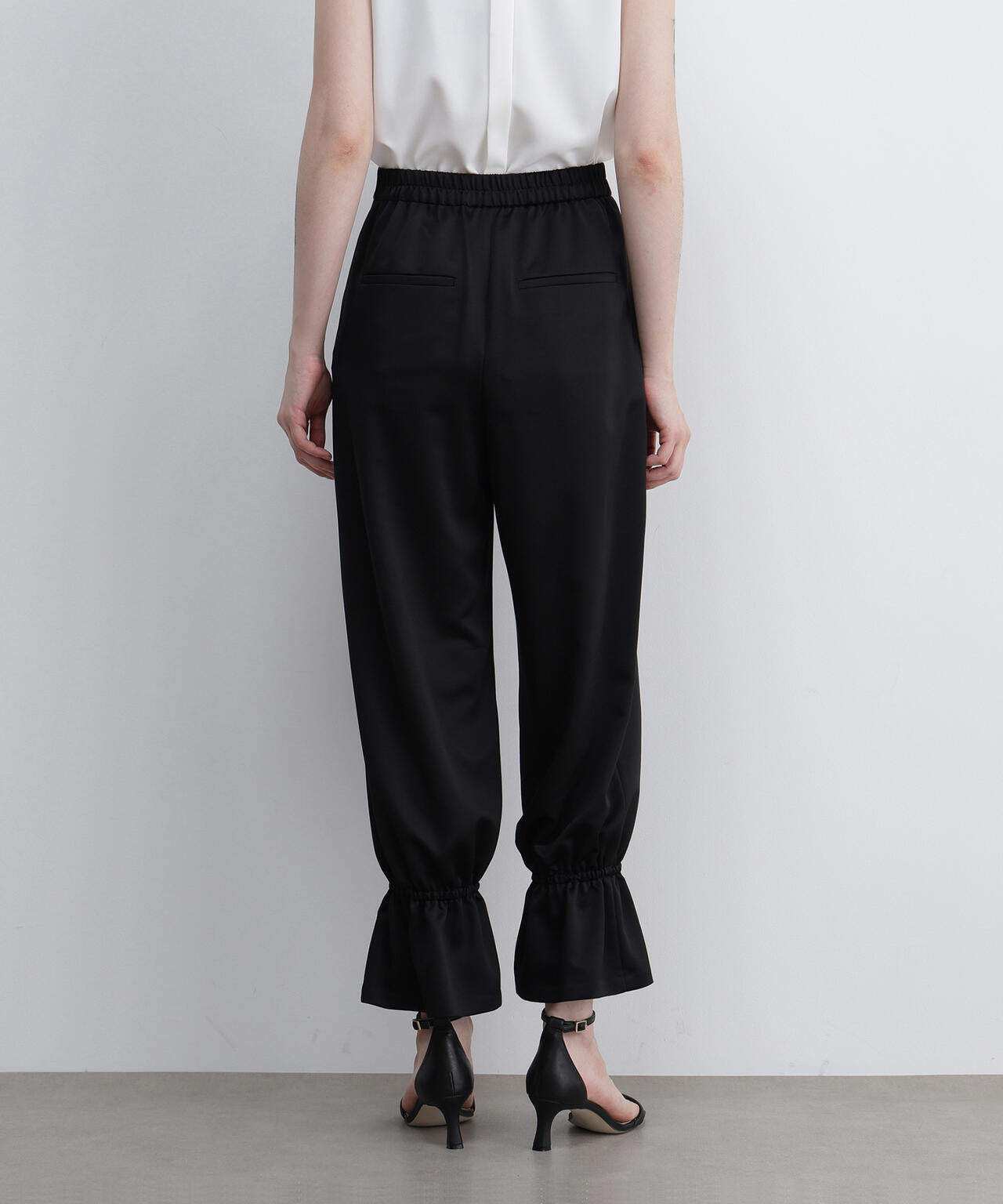 UNiPH＞テクスチャーサテンパンツ | ADORE（アドーア） ｜【公式】通販