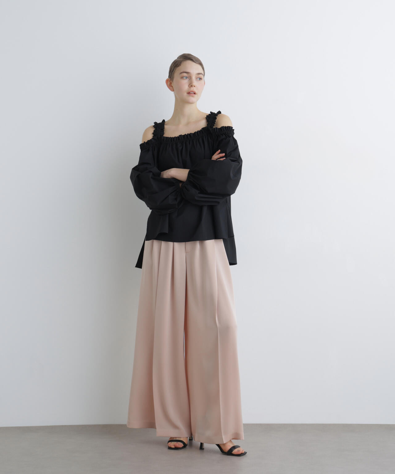 ＜UNiPH＞ライトサテンパンツ