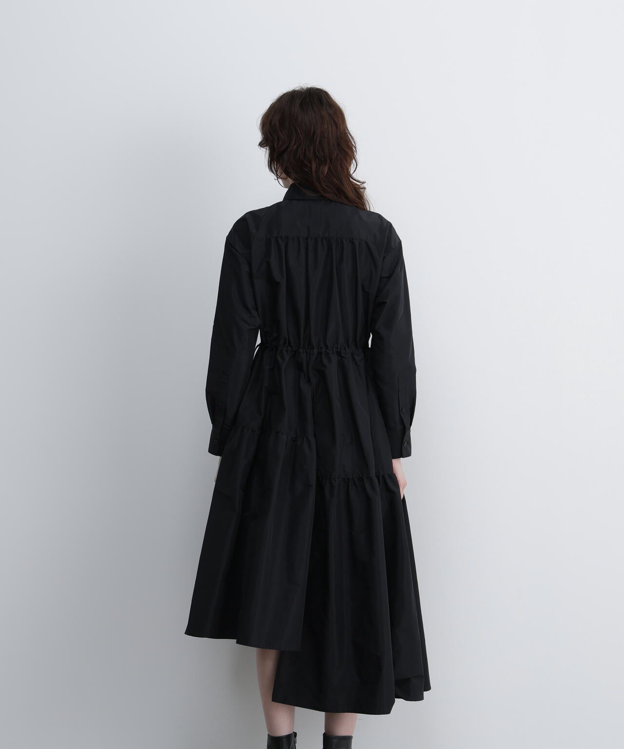 【美品】ADORE　アドーア　コンパクト2WAY　ワンピース　ブラック 美品】ADORE アドーア コンパクト2WAY ワンピース ブラック - メルカリ