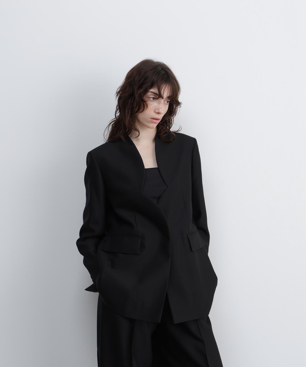 UNiPH＞シルクウールツイルジャケット | ADORE（アドーア） ｜【公式