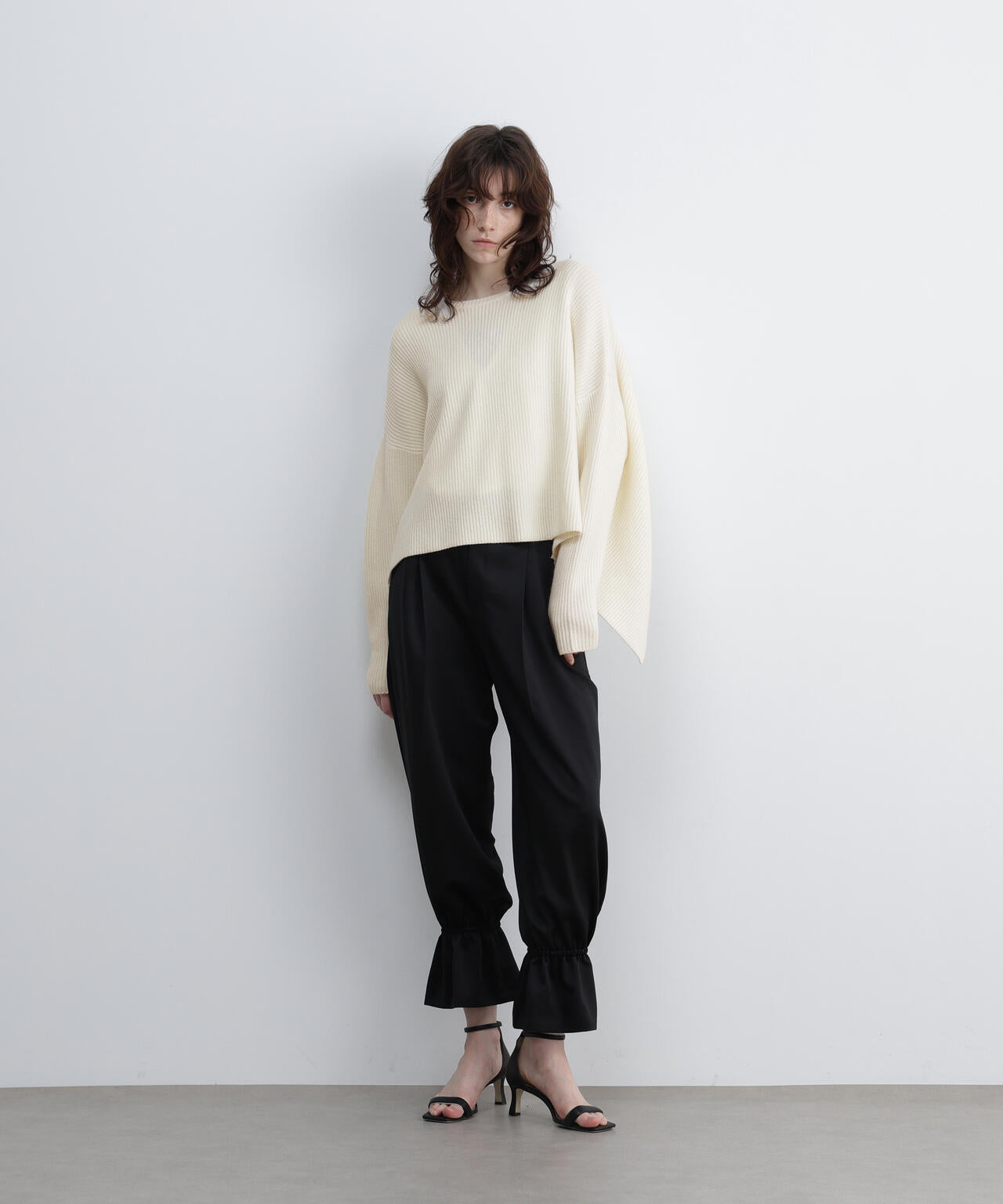【美品】ADORE アドーア ケープレイヤードニット ブラック 38 24ss UNiPH＞レイヤードニット | ADORE（アドーア） ｜【公式】通販mix