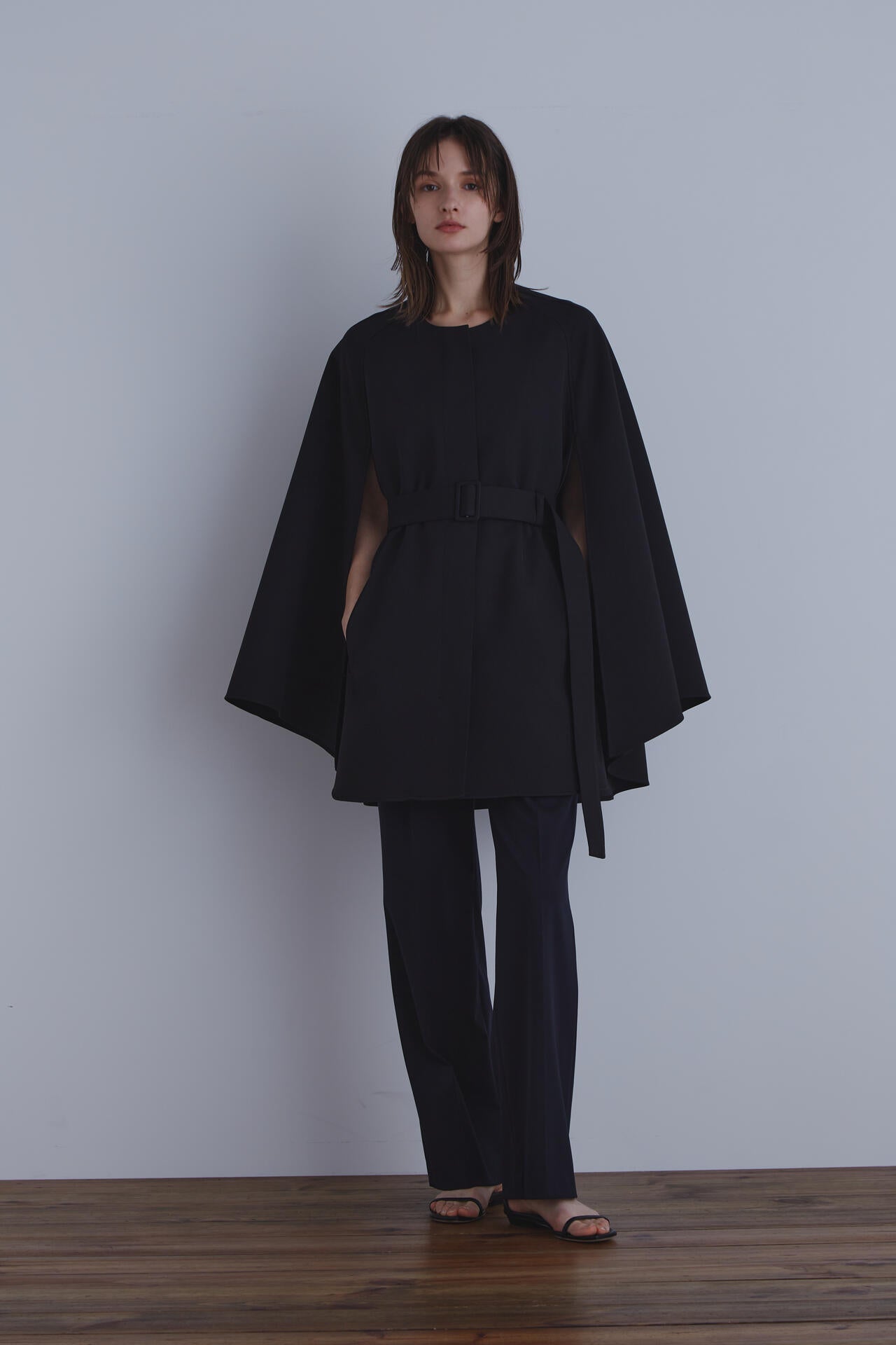 マトラッセトリプルクロスケープジャケット | LE PHIL（ル フィル