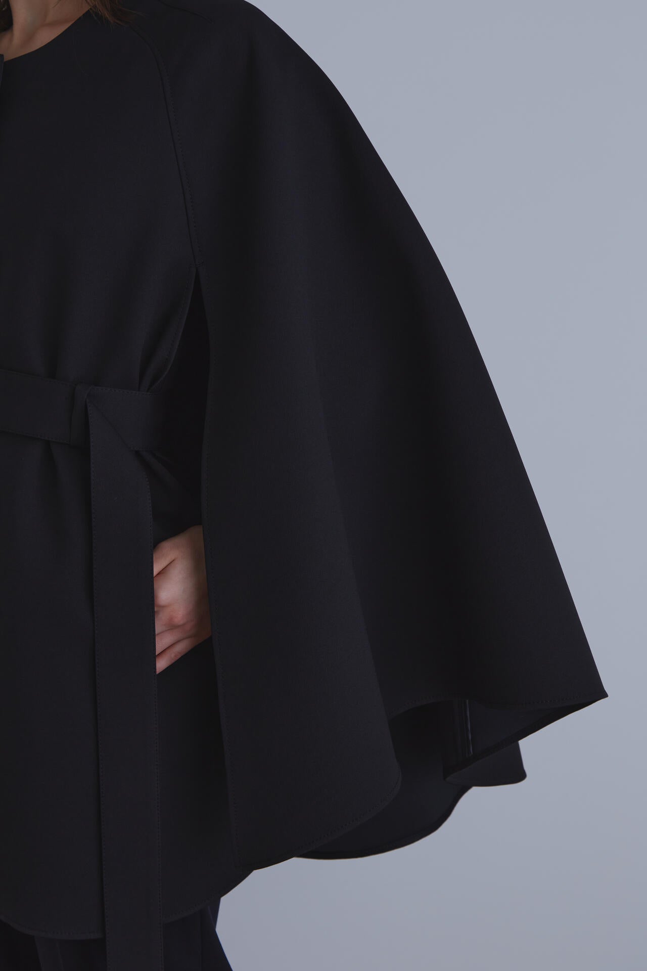 マトラッセトリプルクロスケープジャケット | LE PHIL（ル