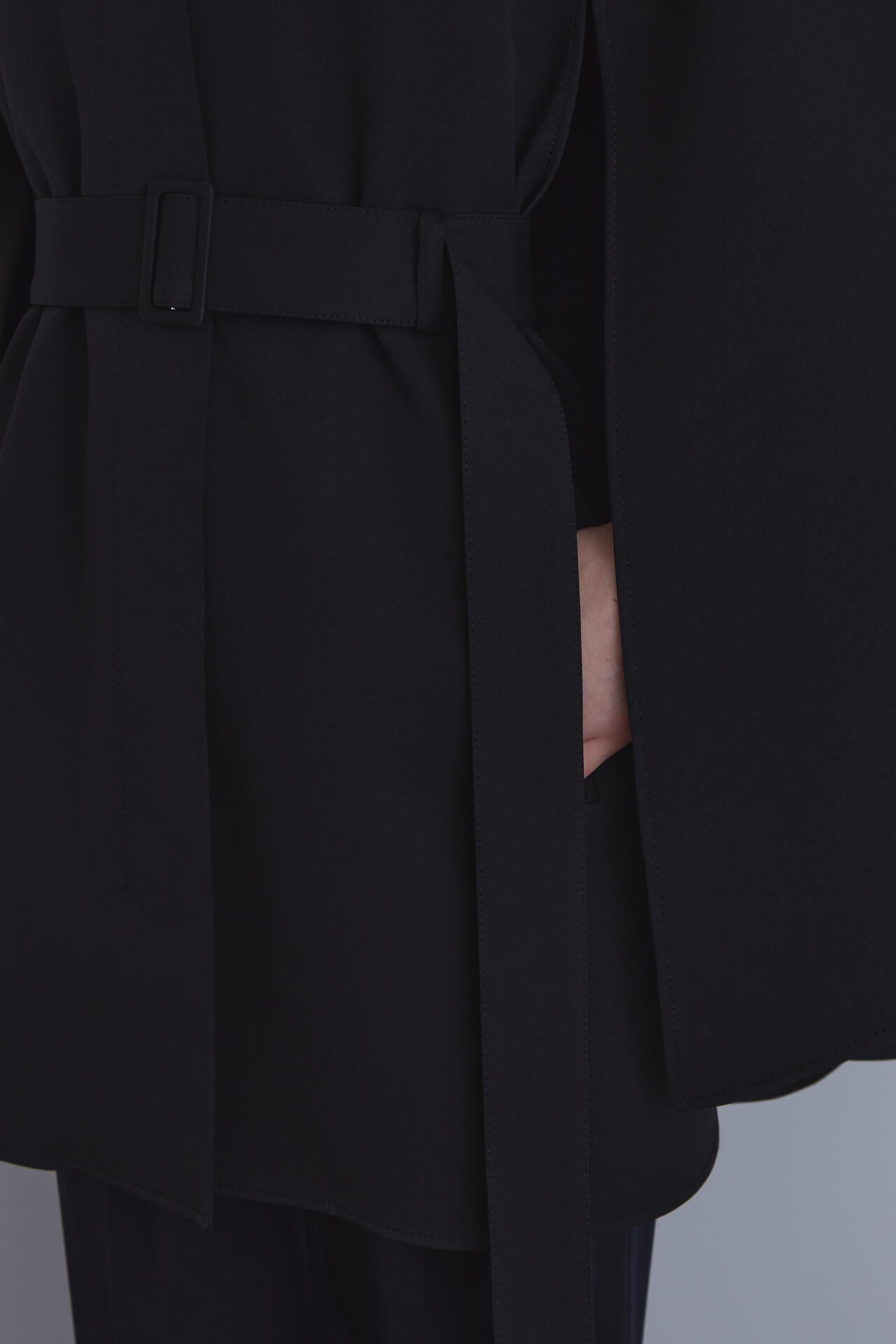 大人気✨LE PHIL マトラッセトリプルクロスケープジャケット ポンチョ 大人気✨LE PHIL マトラッセトリプルクロスケープジャケット