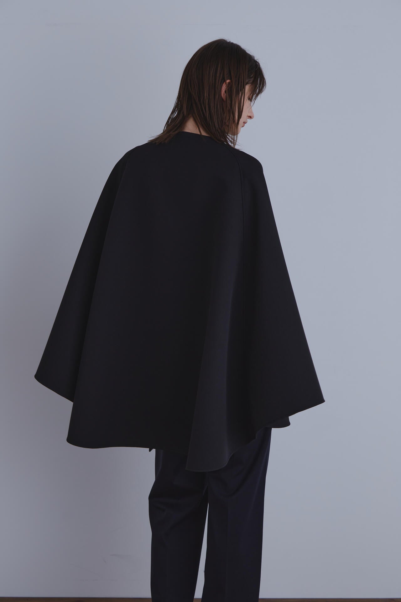 マトラッセトリプルクロスケープジャケット | LE PHIL（ル フィル