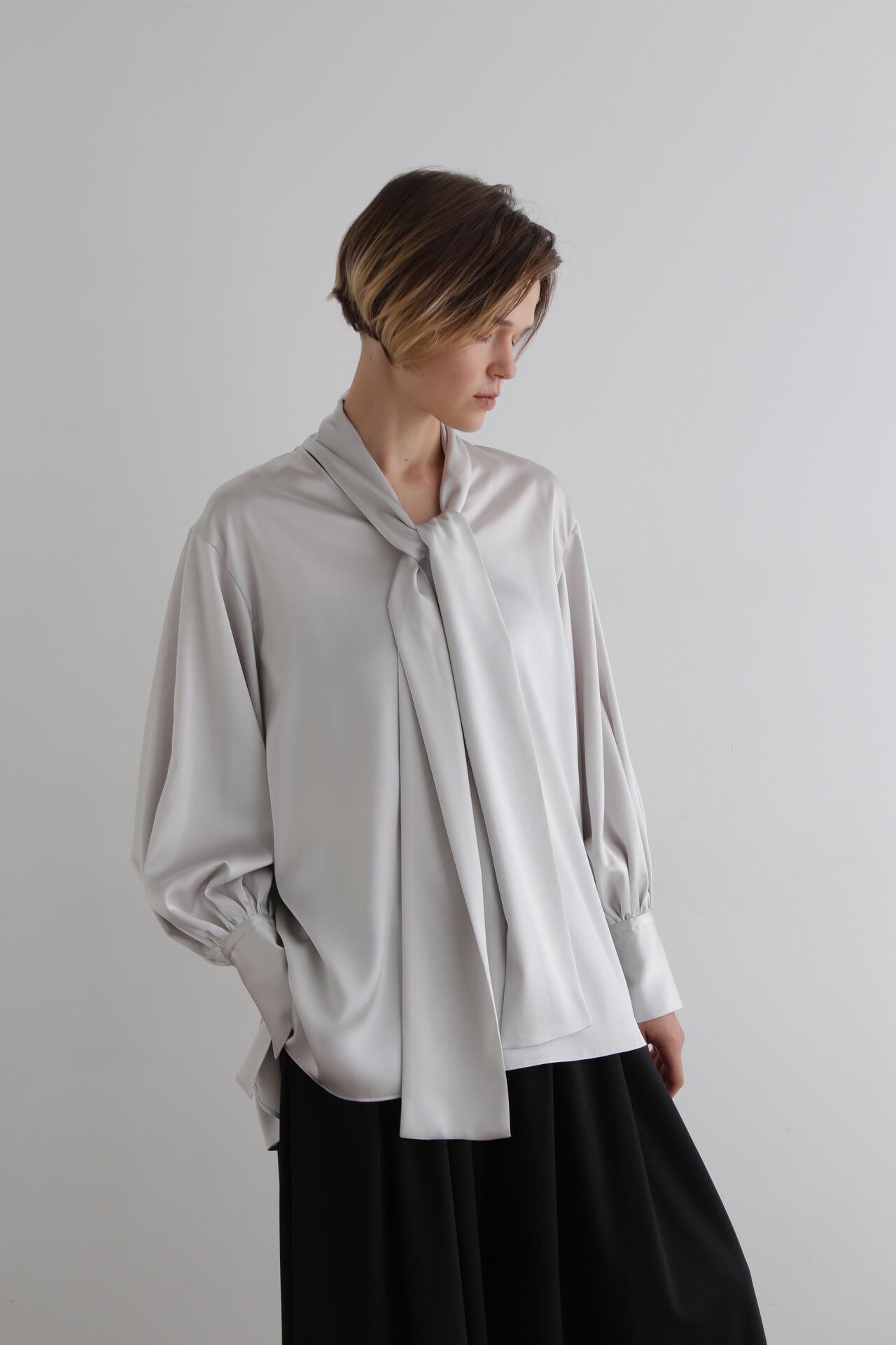 クラシックサテンブラウス | LE PHIL（ル フィル） ｜【公式】通販mix