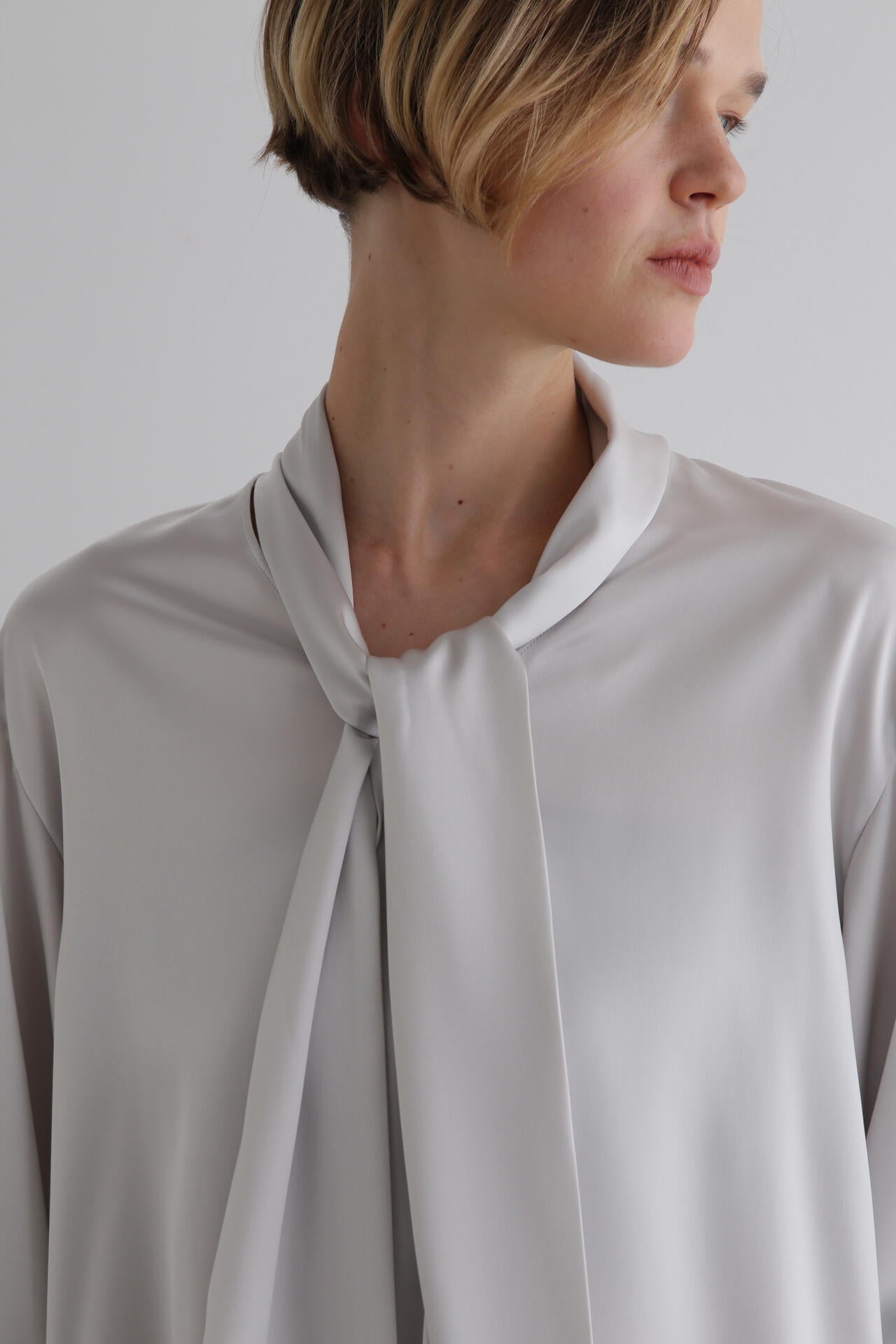 クラシックサテンブラウス | LE PHIL（ル フィル） ｜【公式】通販mix