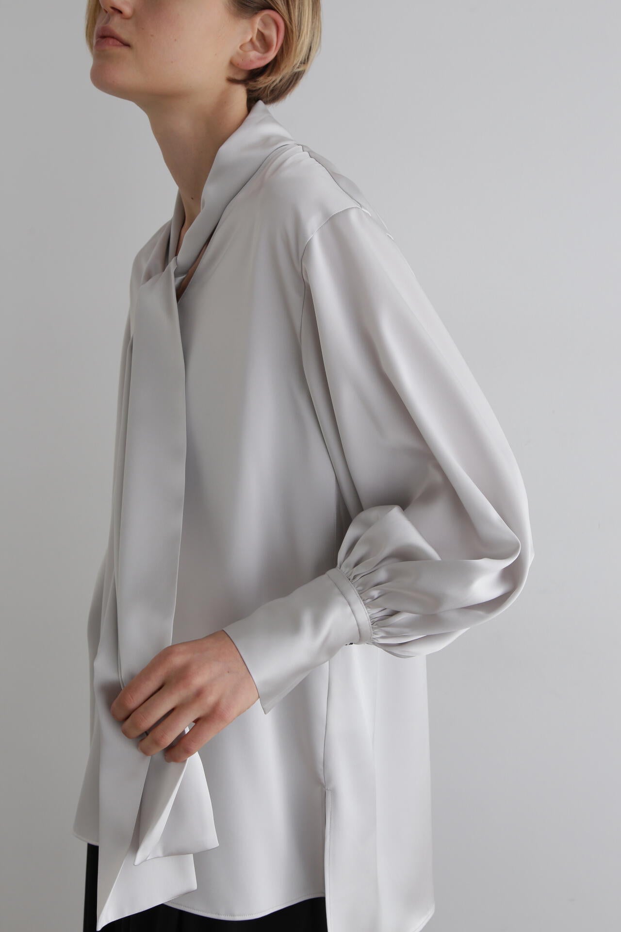 クラシックサテンブラウス | LE PHIL（ル フィル） ｜【公式】通販mix