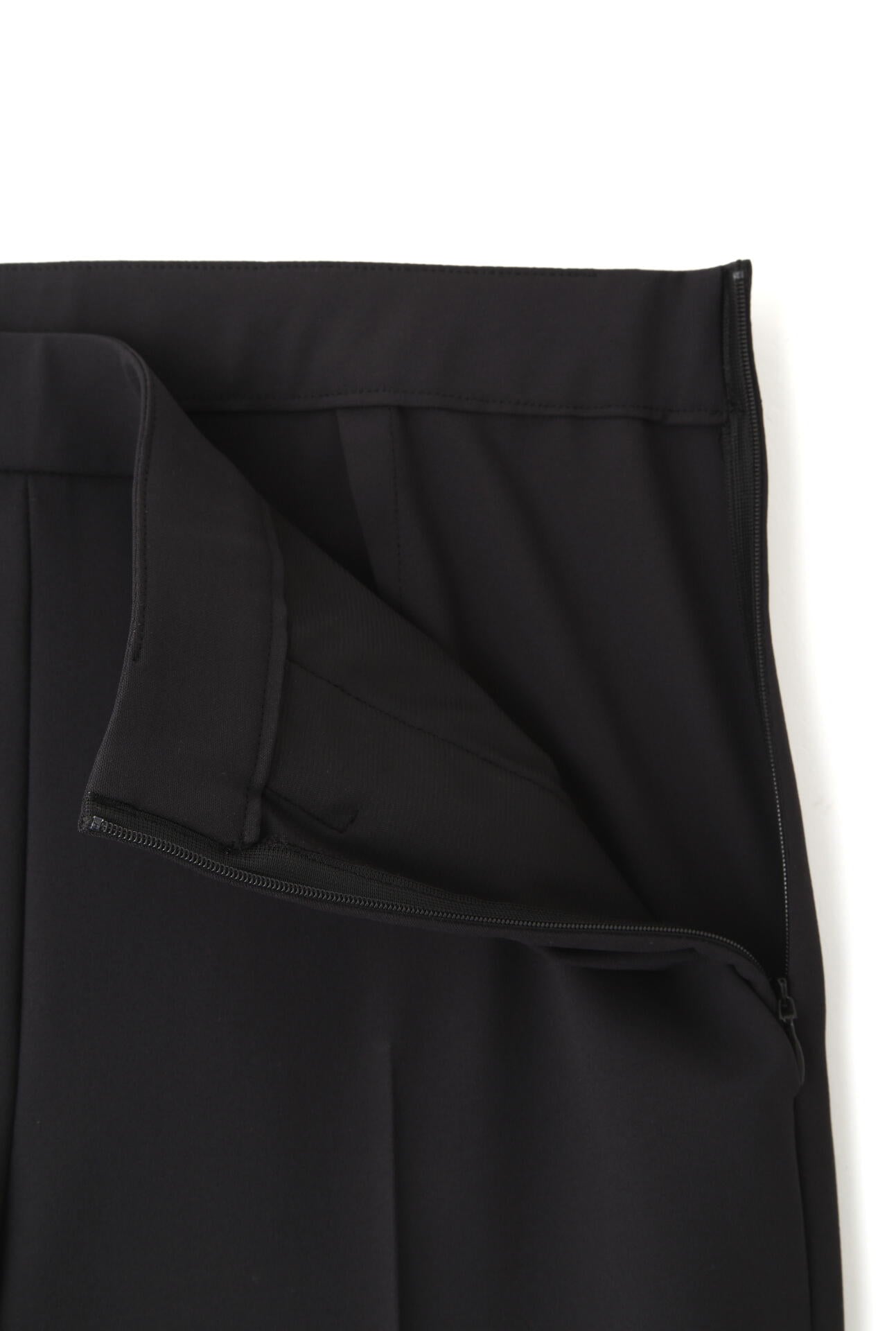 bda64ea7-abcc-5e2b-8277-f190aff5380a_Image