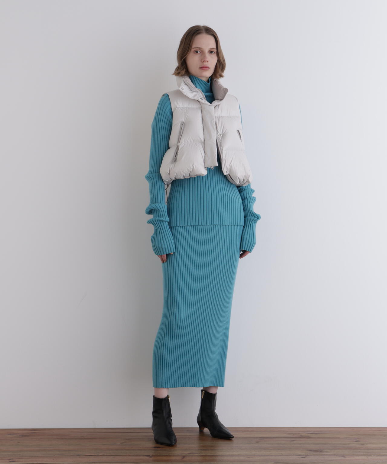 リバーシブルボリュームダウンベスト