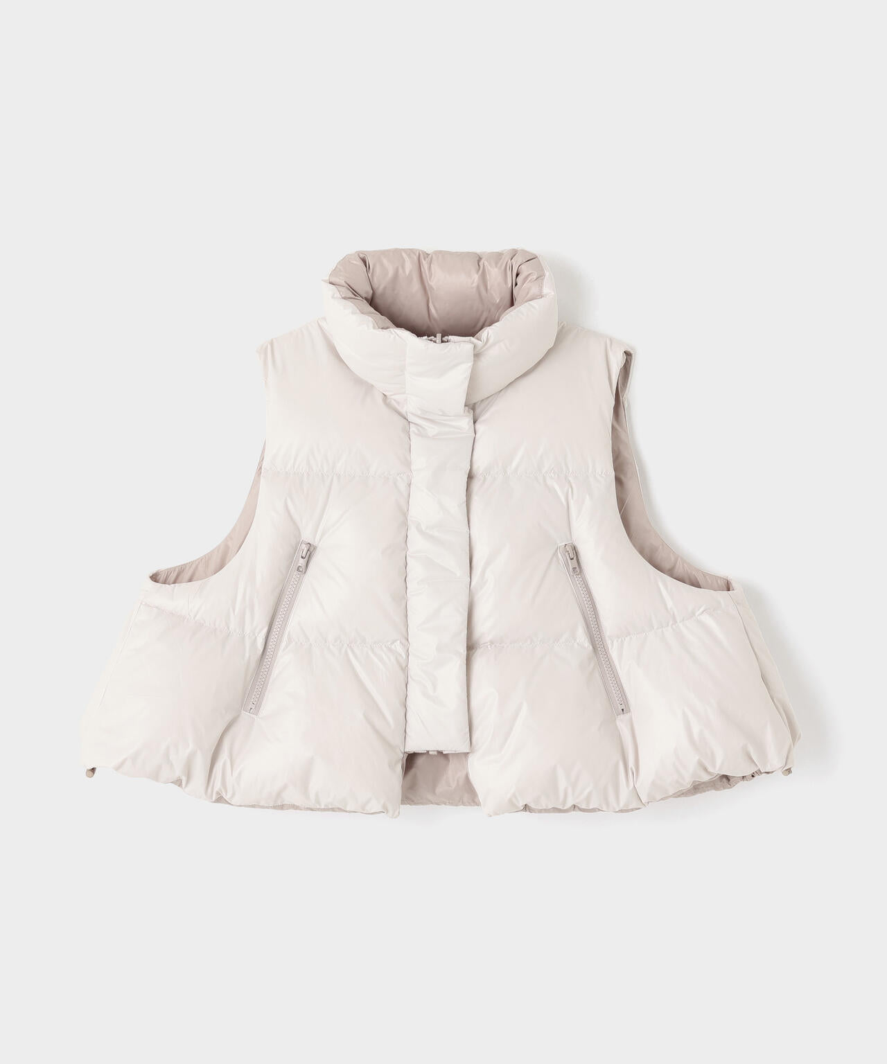 リバーシブルボリュームダウンベスト