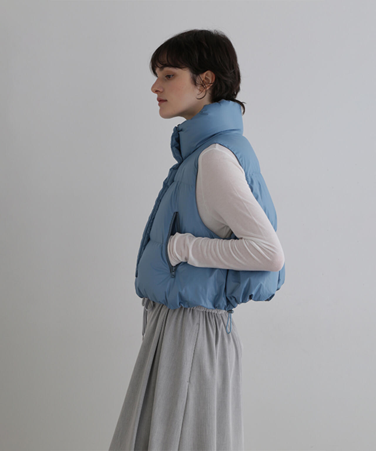 リバーシブルボリュームダウンベスト