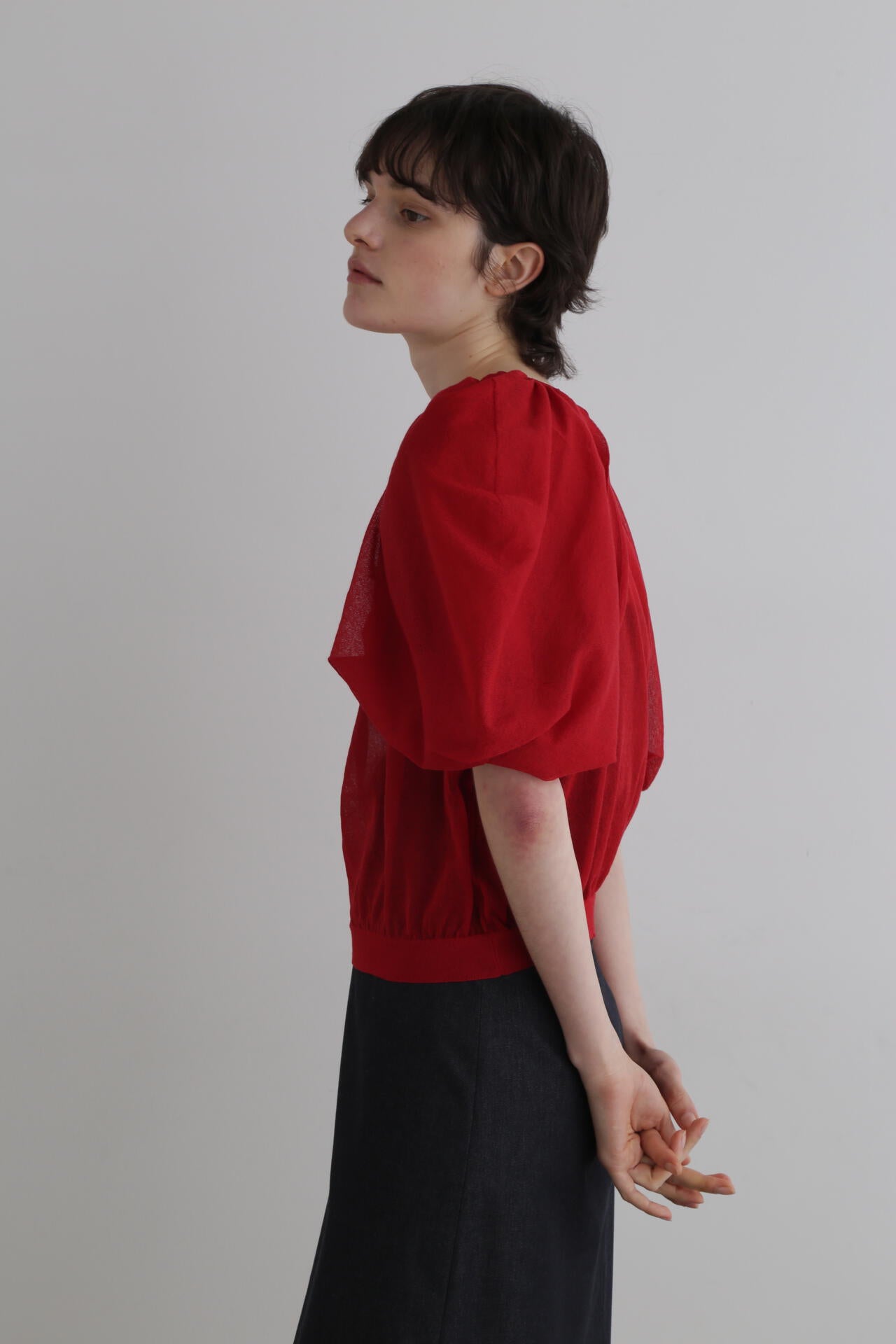 【LE PHIL】シアーパフスリーブニット赤 シアーパフスリーブニット | LE PHIL（ル フィル） ｜【公式