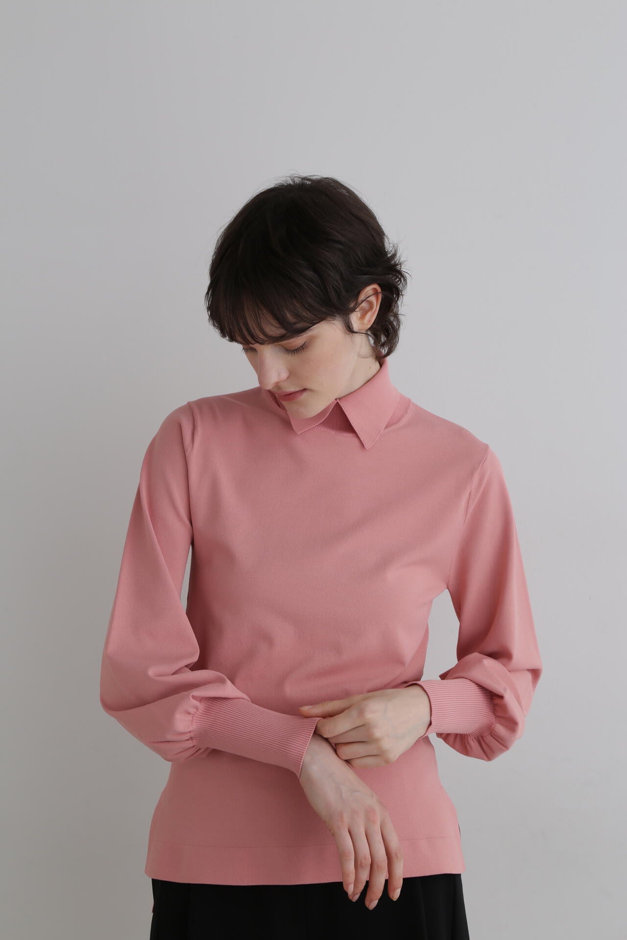 ドライタッチハイネックカラーニットトップ | LE PHIL（ル フィル