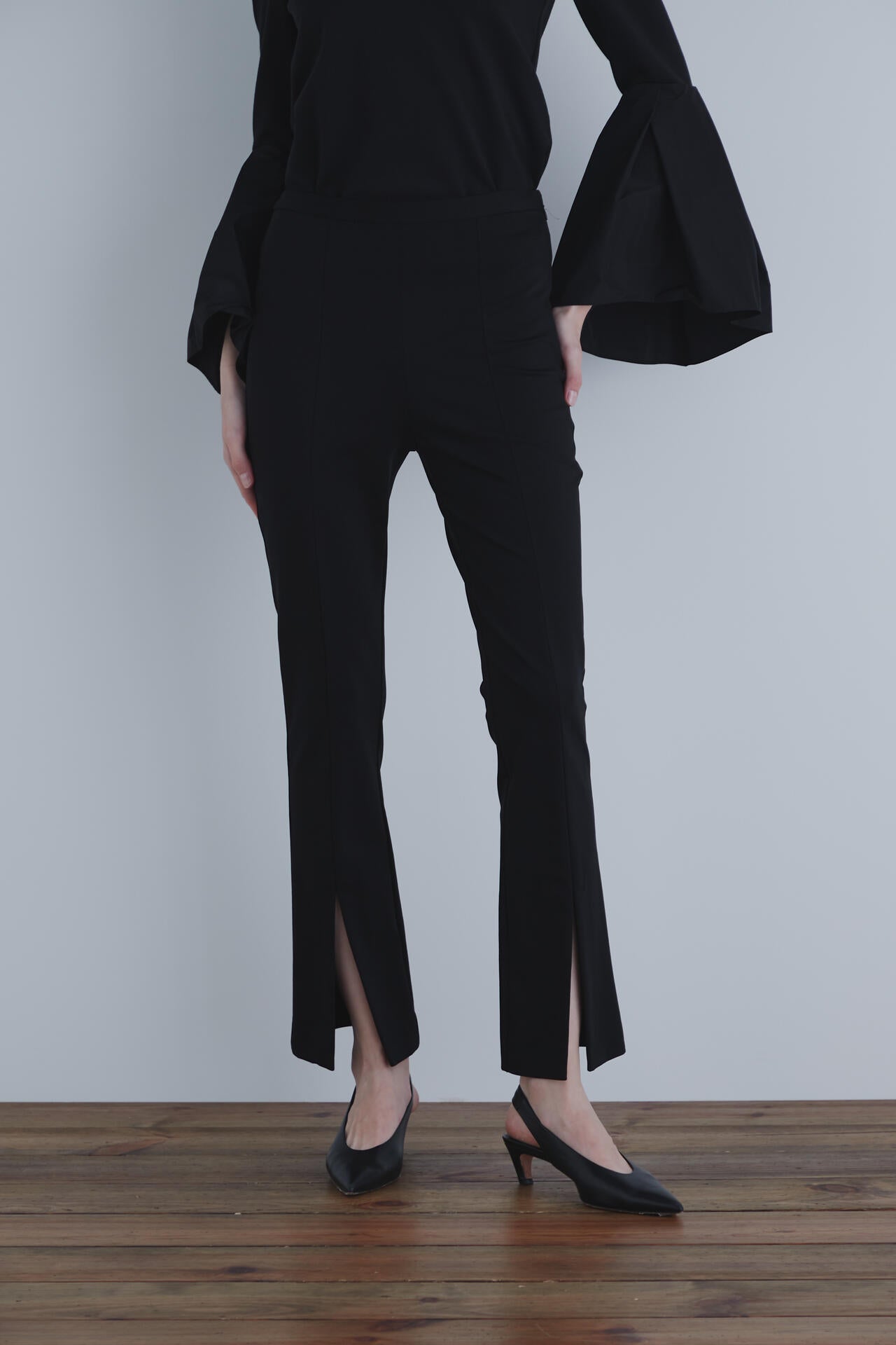 【EC限定】ハイストレッチフロントスリットパンツ（＋5cm丈）