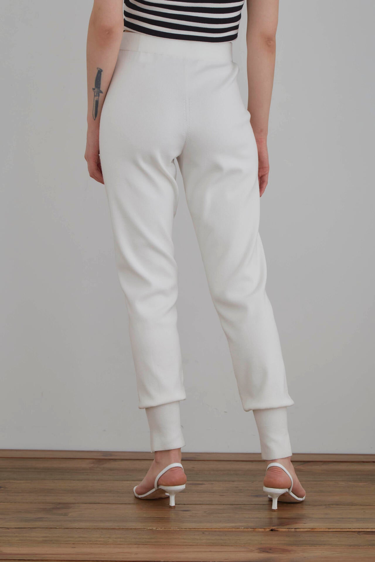 6c5c7d57-f219-59f0-8d21-5d47c4d91209_Image