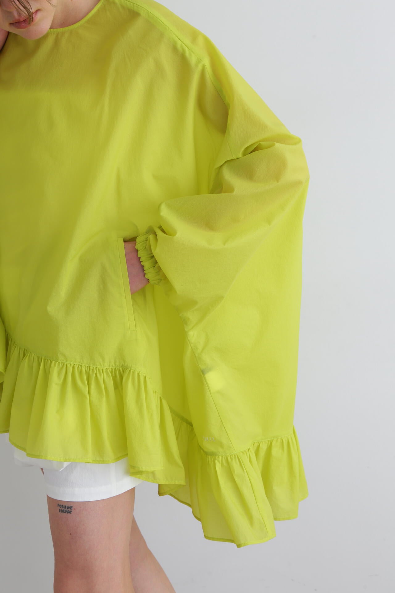 LE PHIL SPORTS》ナイロンフリルブラウス | LE PHIL（ル フィル