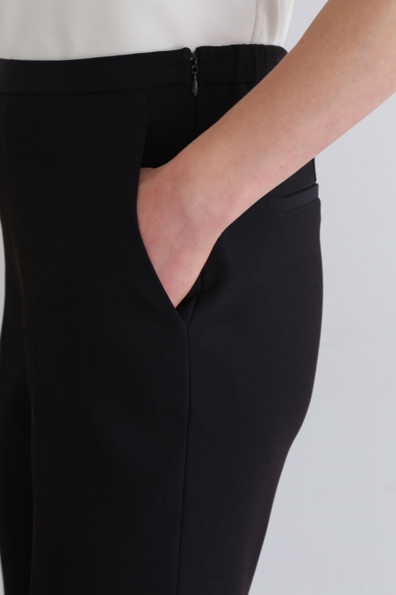 d0ce2cb8-35ea-5590-96a7-3e1d8b361fc4_Image