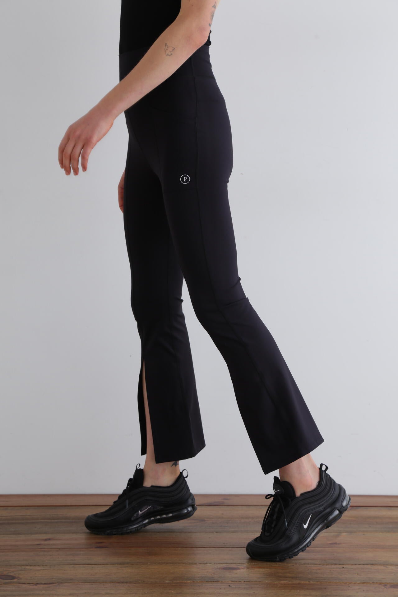 b45595d3-129a-5af5-b958-d482959de6a8_Image