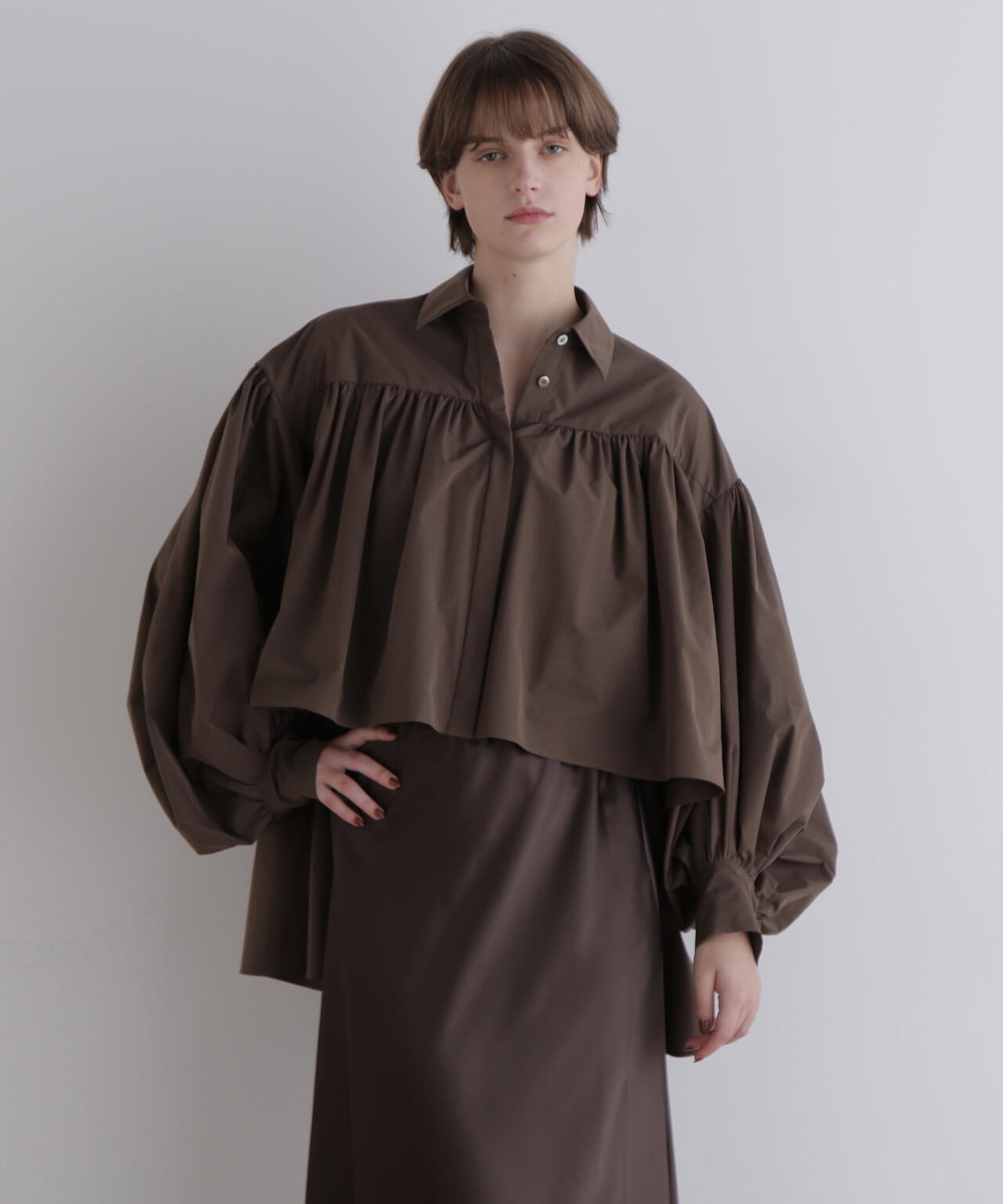 クリスピータフタギャザーブラウス クリスピータフタギャザーブラウス | LE PHIL（ル フィル） ｜【公式