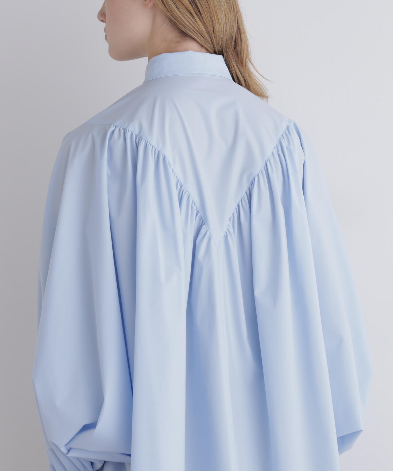 SOLOTEXブロードバックギャザーブラウス