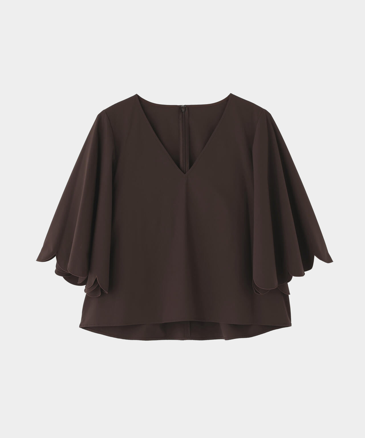 SOLOTEXブロードスカラップフレアスリーブブラウス