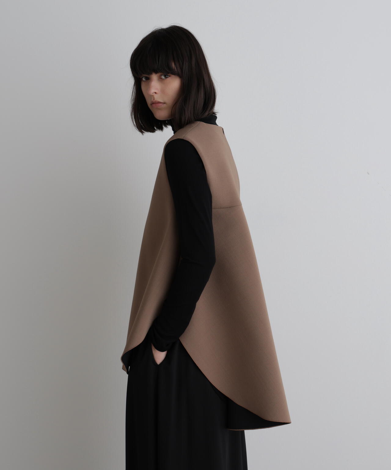 ライトボンディングノースリーブジレブラウス