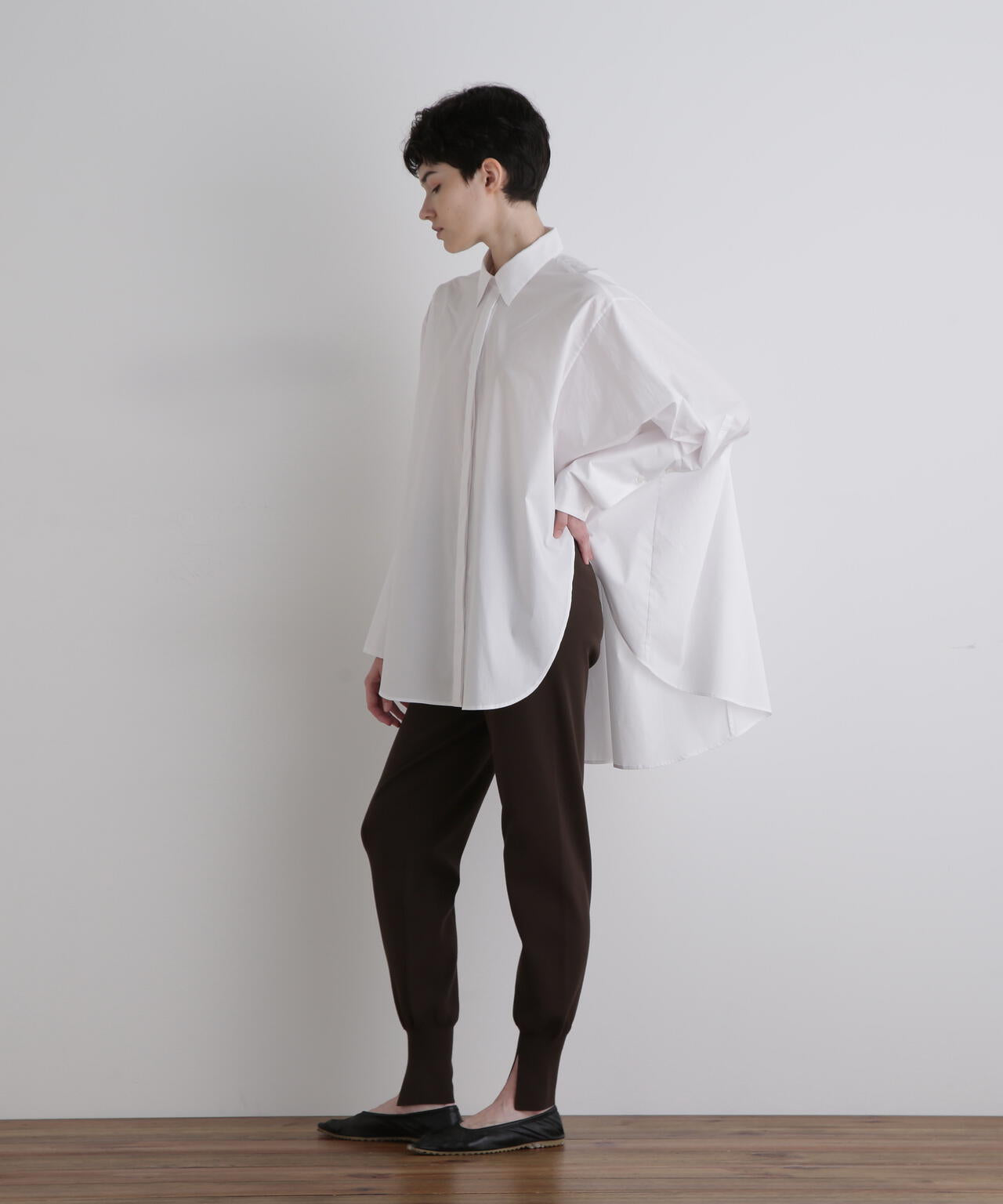 オーバーサイズロングカフスシャツ