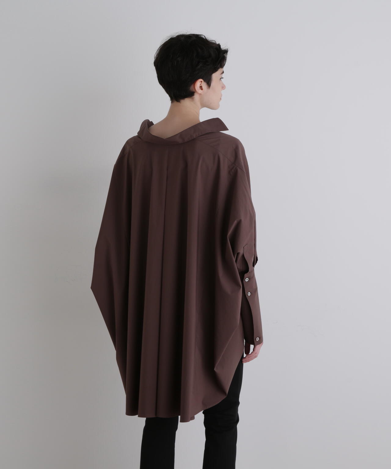 オーバーサイズロングカフスシャツ