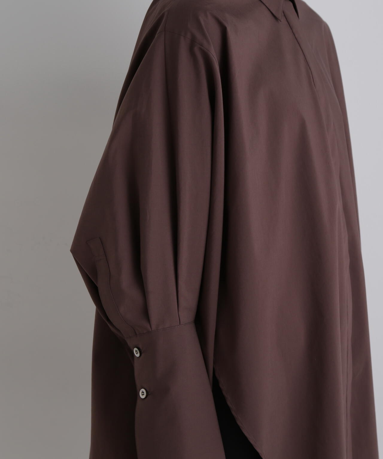 オーバーサイズロングカフスシャツ