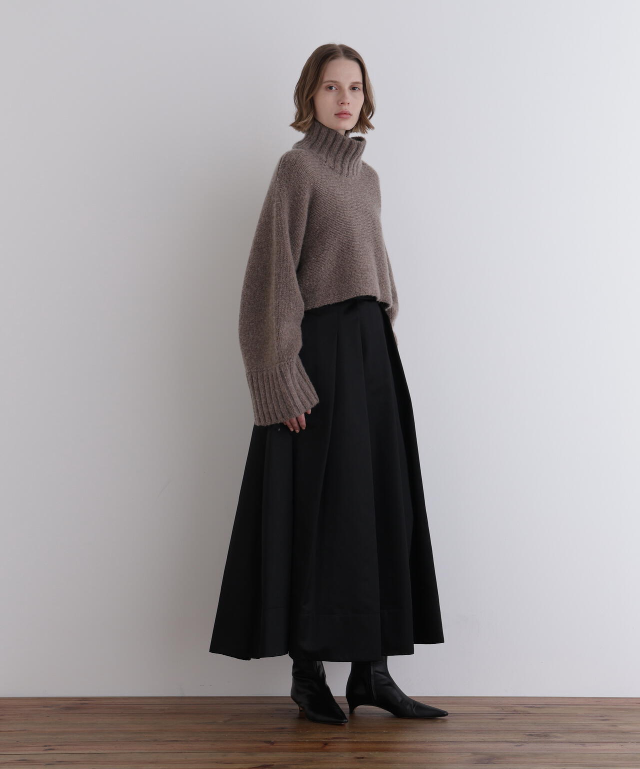 ボンバーナイロンタックスカート | LE PHIL（ル フィル） ｜【公式