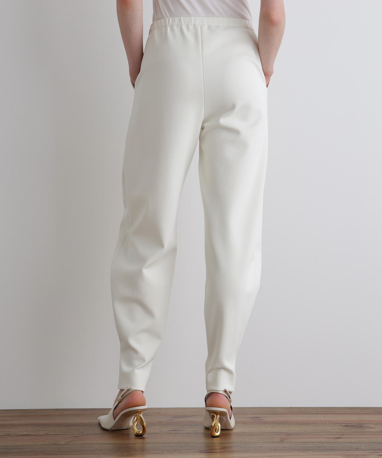 ライトダンボールバレルパンツ