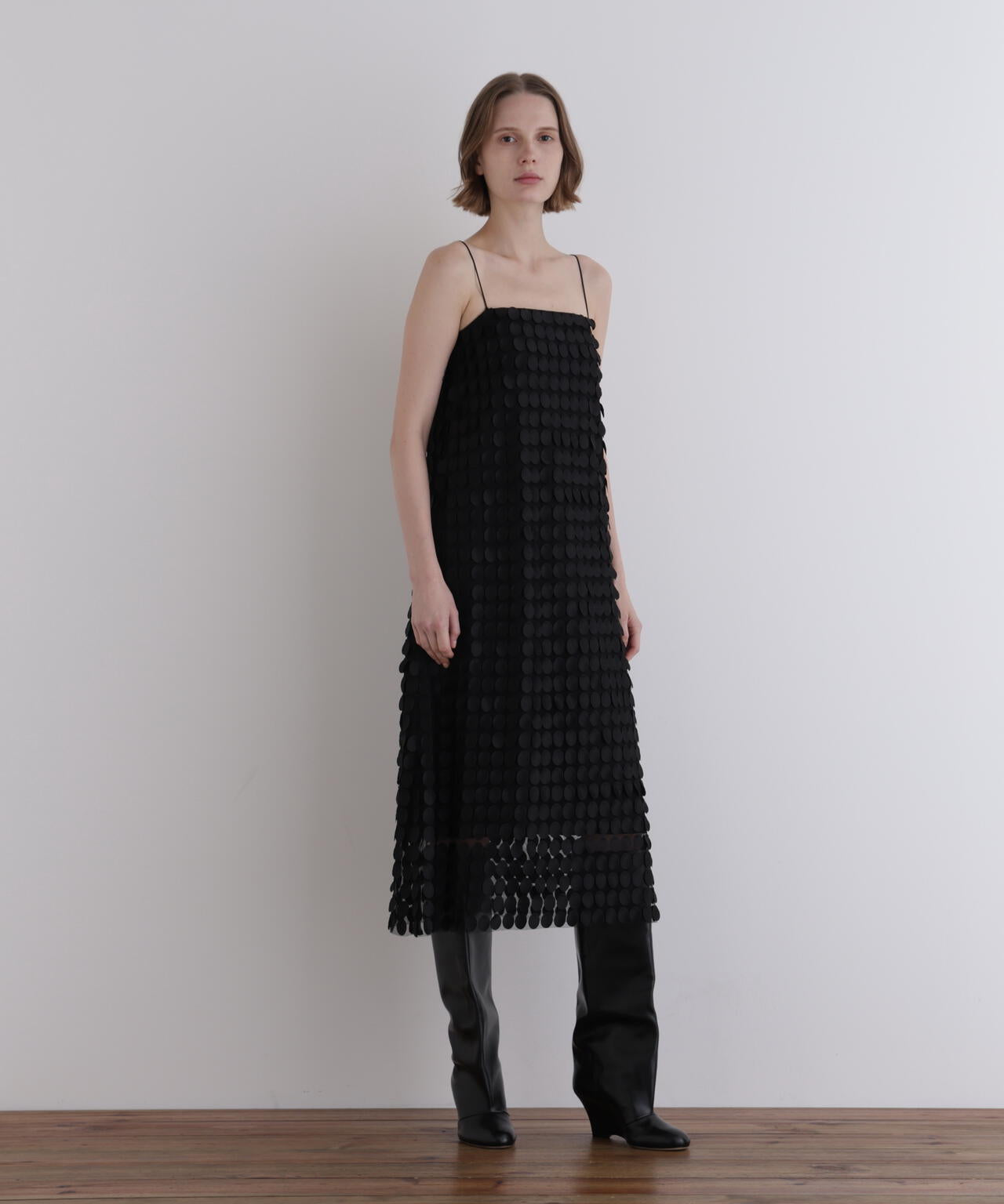 ドットエンブロイダリーレースカップインワンピース